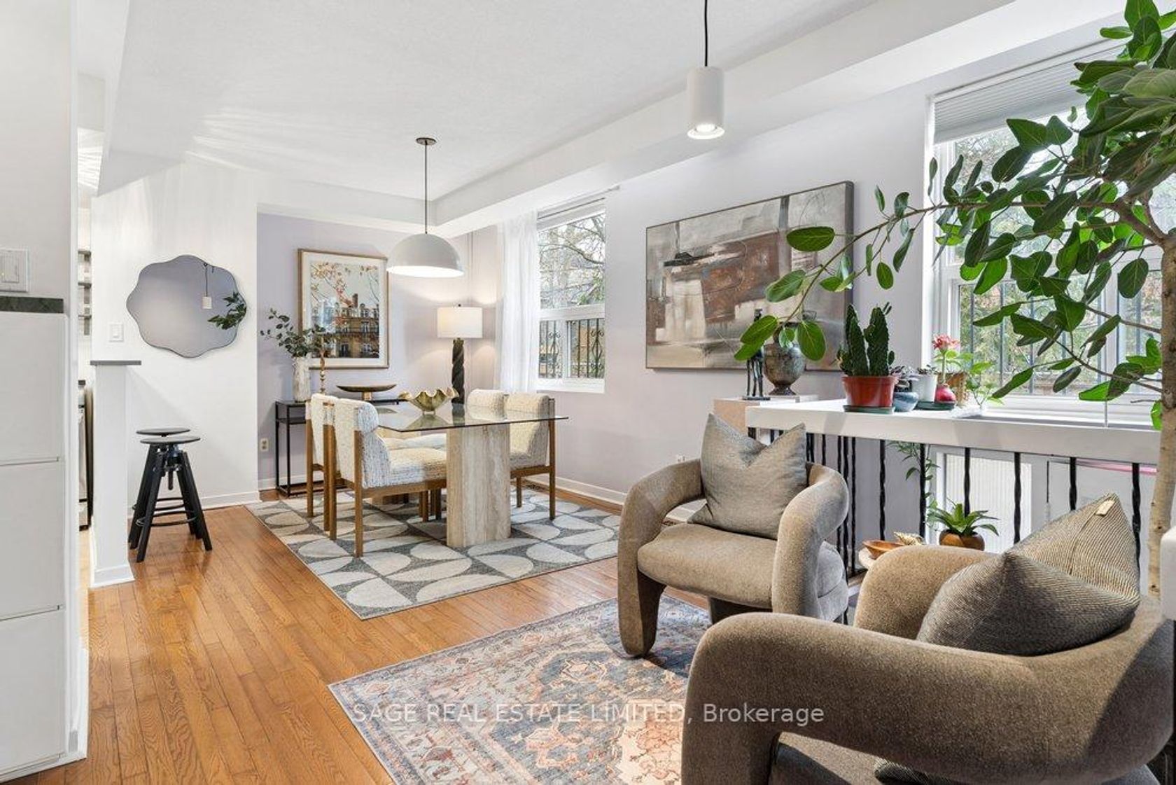 4 - 350 Gerrard Street E, South St. James Town, Toronto by Loree Meneguzzi Real Estate 4 - 350 Gerrard Street E, South St. James Town, Toronto