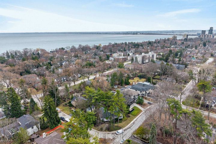 Photo 32 at 3046 South Drive, Roseland, Burlington