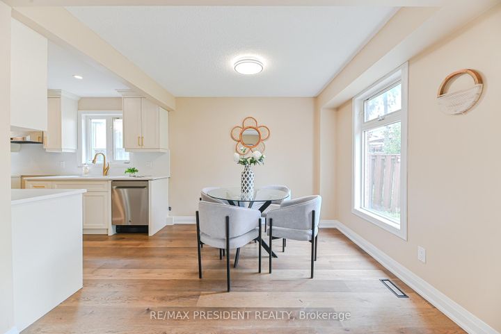 Photo 13 at 4 Lawnview Court, Heart Lake West, Brampton