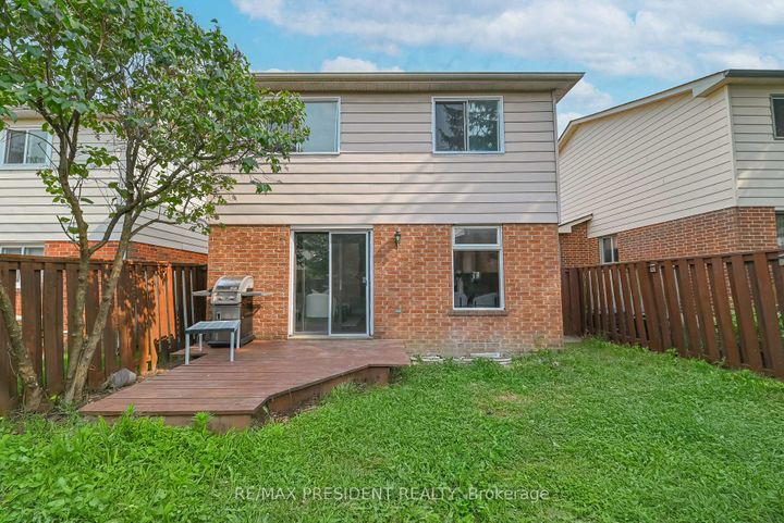 Photo 45 at 4 Lawnview Court, Heart Lake West, Brampton