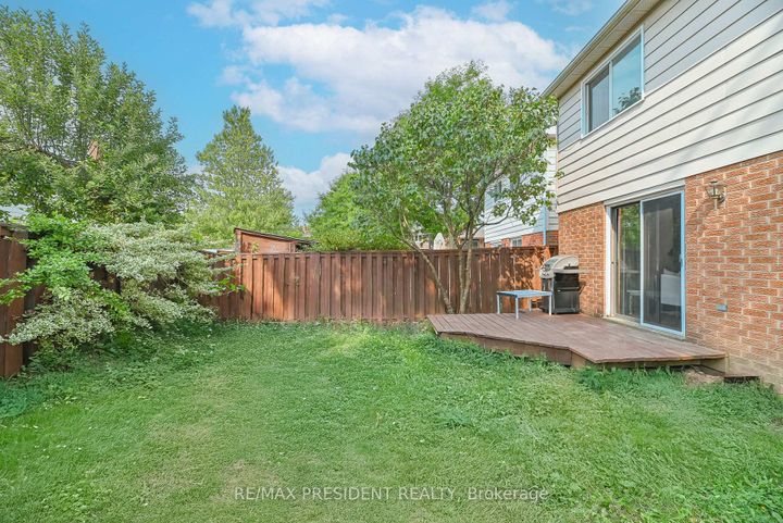 Photo 47 at 4 Lawnview Court, Heart Lake West, Brampton