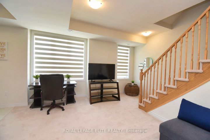 Photo 5 at 69 - 383 Dundas Street E, Waterdown, Hamilton