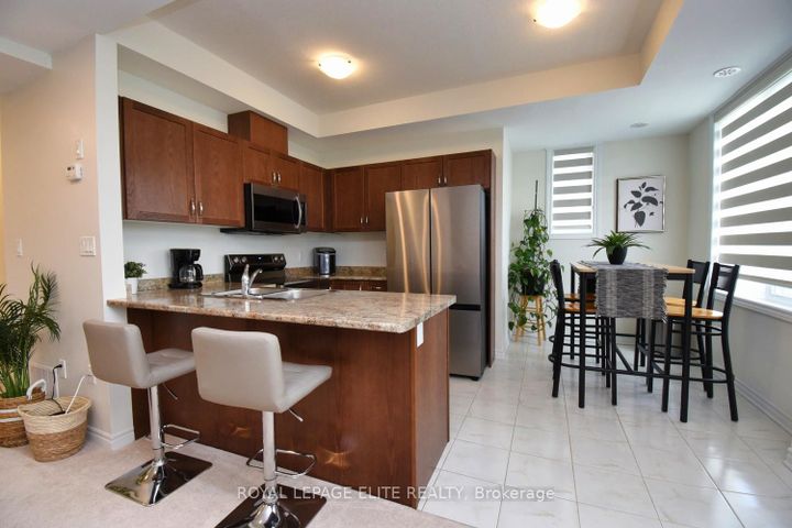 Photo 10 at 69 - 383 Dundas Street E, Waterdown, Hamilton
