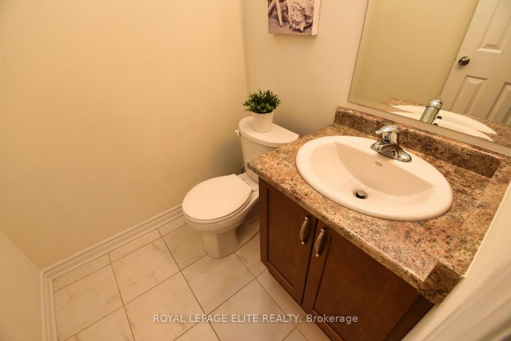 Photo 11 at 69 - 383 Dundas Street E, Waterdown, Hamilton