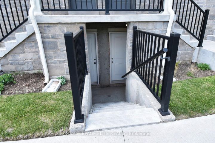 Photo 23 at 69 - 383 Dundas Street E, Waterdown, Hamilton