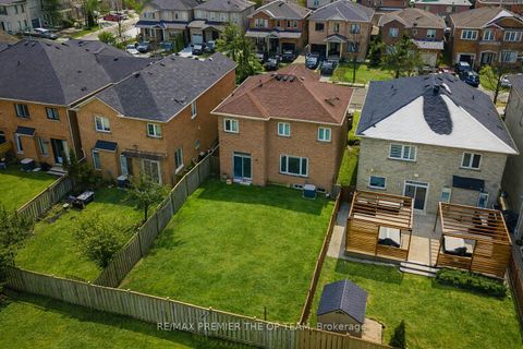 Photo 6 at 56 Wildberry Crescent, Vellore Village, Vaughan