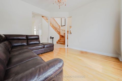 Photo 9 at 56 Wildberry Crescent, Vellore Village, Vaughan