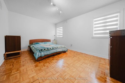 Photo 24 at 56 Wildberry Crescent, Vellore Village, Vaughan