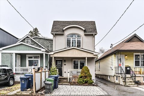 Photo 1 at 838 Sammon Avenue, East York, Toronto