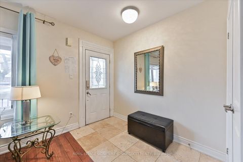 Photo 4 at 838 Sammon Avenue, East York, Toronto