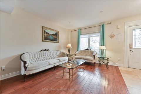 Photo 5 at 838 Sammon Avenue, East York, Toronto