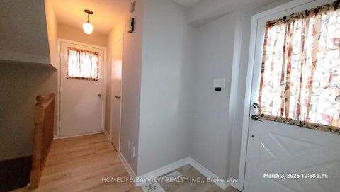 Photo 9 at 87 Moorehouse Drive, Milliken, Toronto