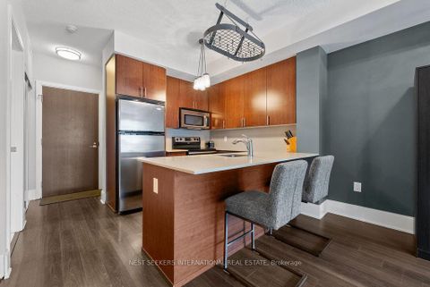 Photo 5 at 621 - 560 Front Street W, Waterfront Communities C1, Toronto