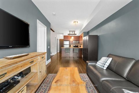 Photo 10 at 621 - 560 Front Street W, Waterfront Communities C1, Toronto