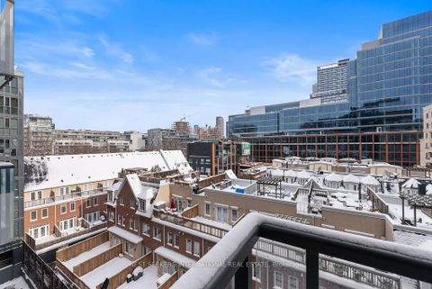 Photo 14 at 621 - 560 Front Street W, Waterfront Communities C1, Toronto