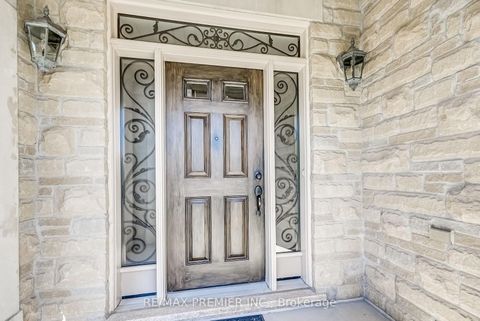 Photo 2 at 246 Hansard Drive, Vellore Village, Vaughan