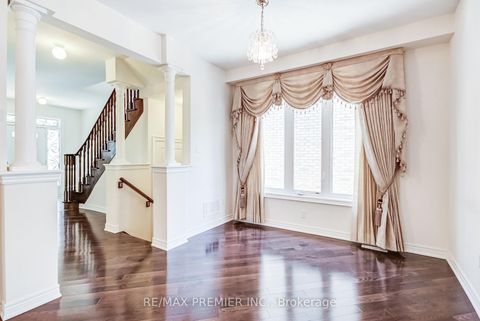 Photo 8 at 246 Hansard Drive, Vellore Village, Vaughan