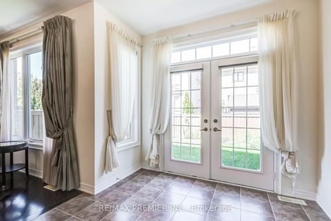 Photo 16 at 246 Hansard Drive, Vellore Village, Vaughan