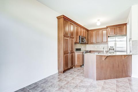 Photo 17 at 246 Hansard Drive, Vellore Village, Vaughan