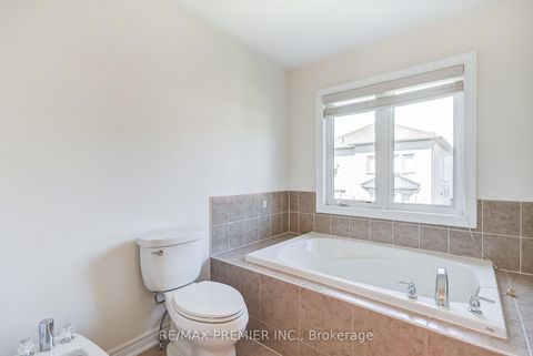 Photo 31 at 246 Hansard Drive, Vellore Village, Vaughan