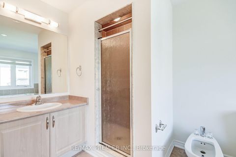 Photo 32 at 246 Hansard Drive, Vellore Village, Vaughan