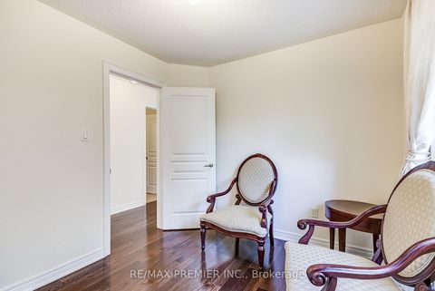 Photo 34 at 246 Hansard Drive, Vellore Village, Vaughan