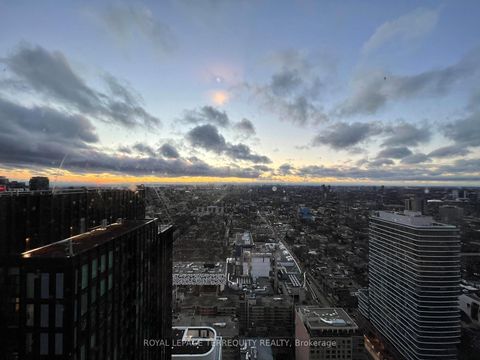 Photo 18 at PH101 - 426 University Avenue, Chinatown, Toronto