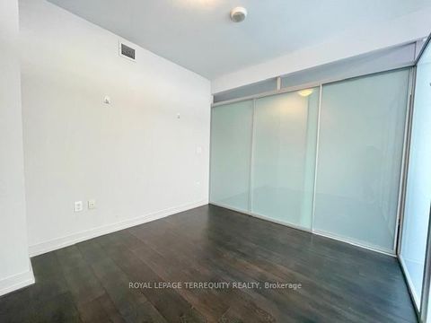 Photo 22 at PH101 - 426 University Avenue, Chinatown, Toronto