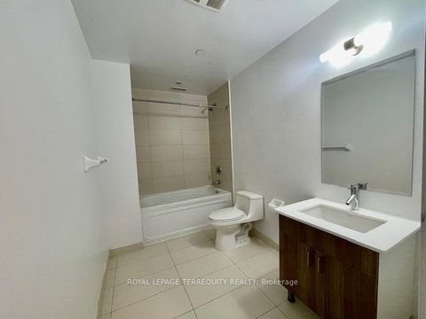 Photo 24 at PH101 - 426 University Avenue, Chinatown, Toronto