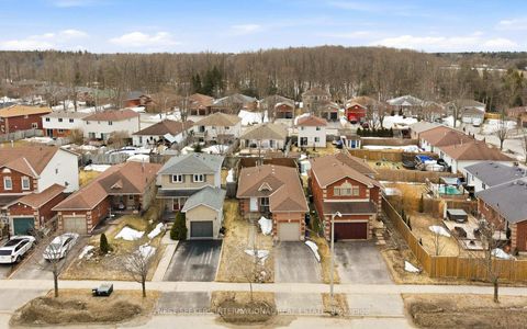 Photo 18 at 27 Athabaska Road, Holly, Barrie