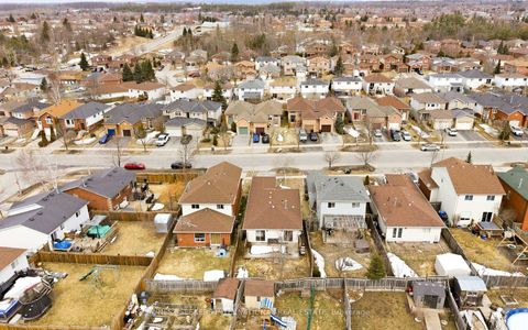 Photo 19 at 27 Athabaska Road, Holly, Barrie