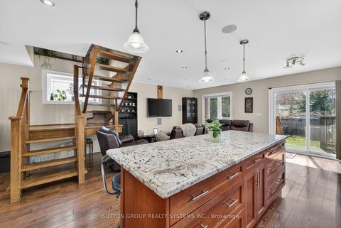 Photo 12 at 32 Green Lanes, City Centre West, Toronto