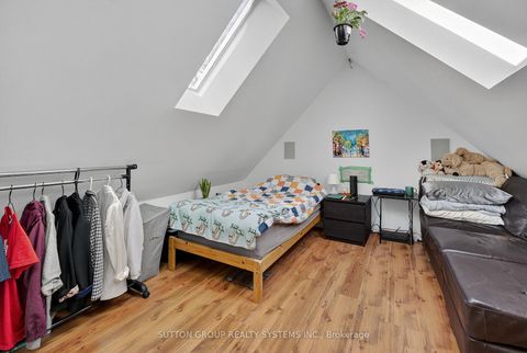 Photo 32 at 32 Green Lanes, City Centre West, Toronto