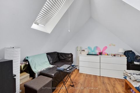 Photo 35 at 32 Green Lanes, City Centre West, Toronto