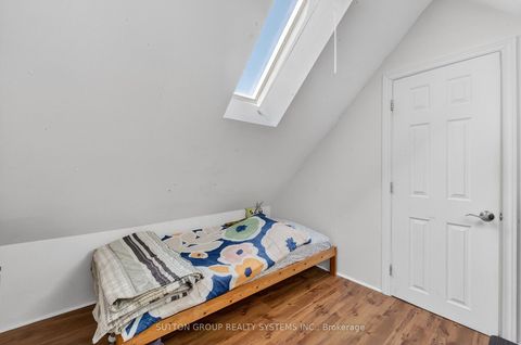 Photo 36 at 32 Green Lanes, City Centre West, Toronto