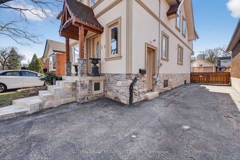 Photo 45 at 32 Green Lanes, City Centre West, Toronto