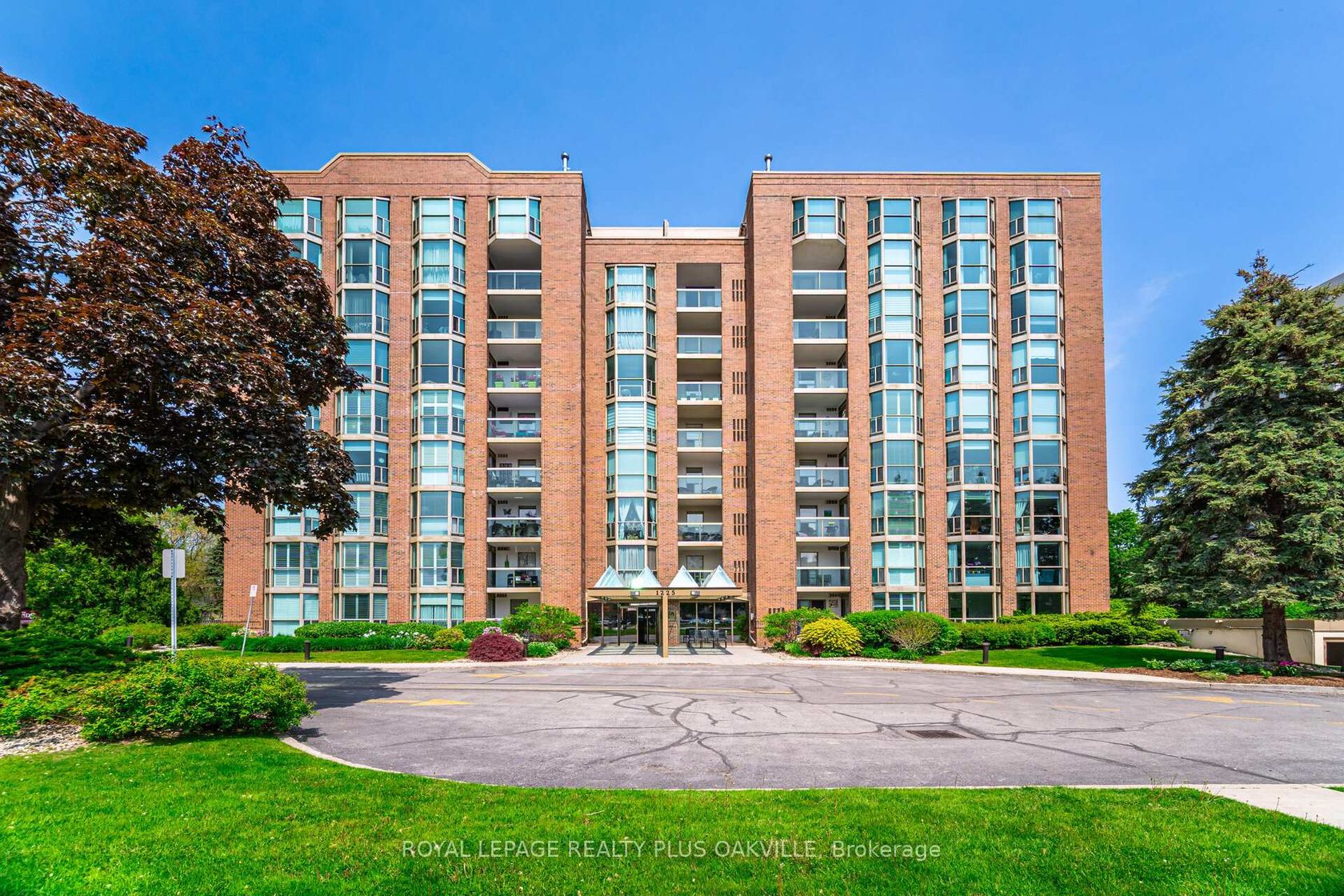 104 - 1225 North Shore Boulevard E, Brant, Burlington by Loree Meneguzzi Real Estate 104 - 1225 North Shore Boulevard E, Brant, Burlington
