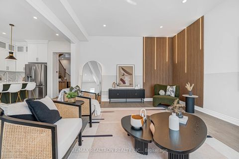 Photo 6 at 15 Current Drive, Rural Richmond Hill, Richmond Hill