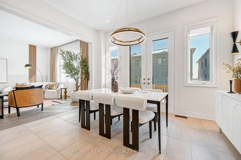 Photo 10 at 15 Current Drive, Rural Richmond Hill, Richmond Hill