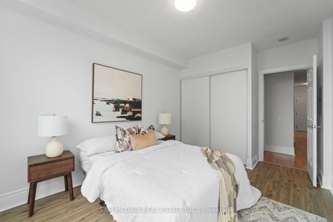 Photo 13 at 2002 - 5229 Dundas Street W, City Centre West, Toronto