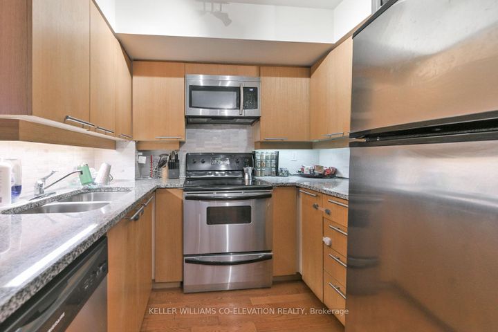 Photo 5 at 714 - 8 Rean Drive, Bayview Village, Toronto