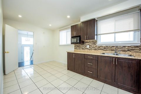 Photo 11 at 3088 Harold Sheard Drive, Malton, Mississauga