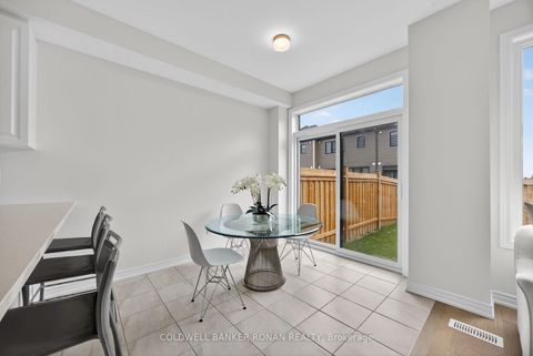 Photo 11 at 29 Milady Crescent, Rural Barrie Southeast, Barrie