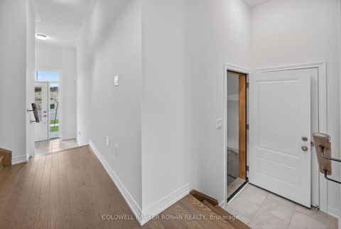 Photo 17 at 29 Milady Crescent, Rural Barrie Southeast, Barrie