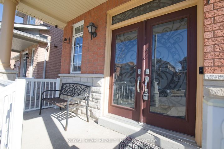 Photo 2 at 51 Cape Dorset Crescent, Wellington, Brampton