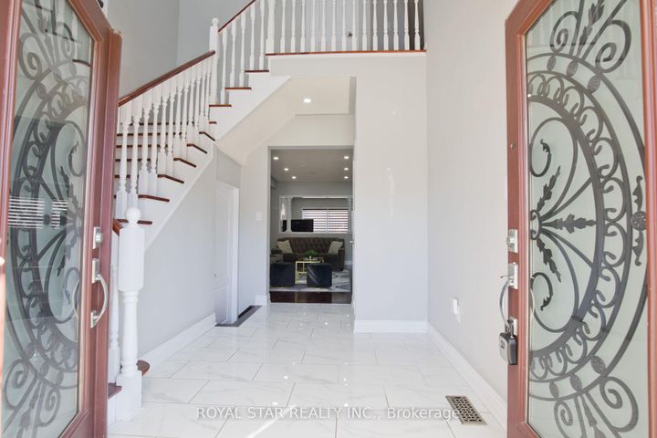 Photo 3 at 51 Cape Dorset Crescent, Wellington, Brampton