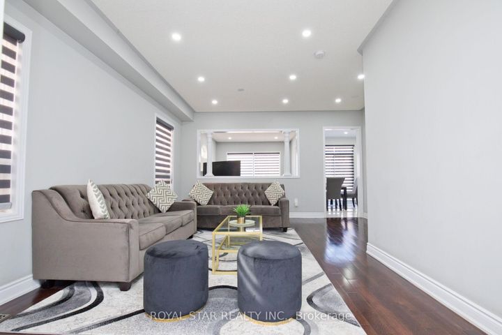 Photo 5 at 51 Cape Dorset Crescent, Wellington, Brampton