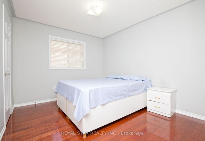 Photo 30 at 51 Cape Dorset Crescent, Wellington, Brampton