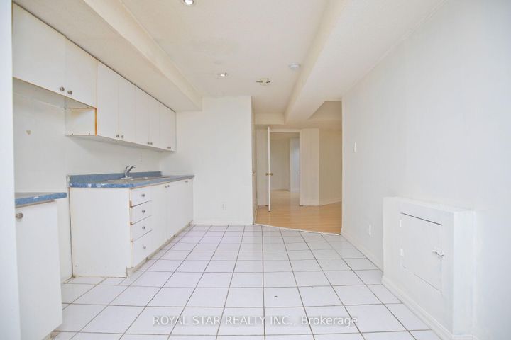 Photo 38 at 51 Cape Dorset Crescent, Wellington, Brampton