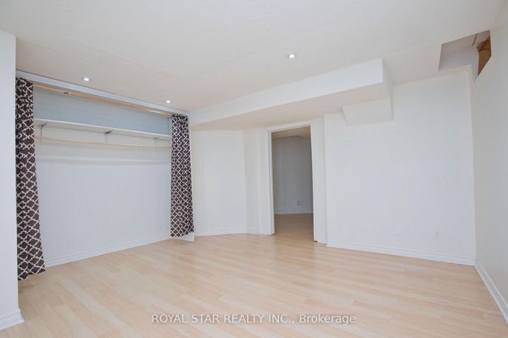 Photo 41 at 51 Cape Dorset Crescent, Wellington, Brampton